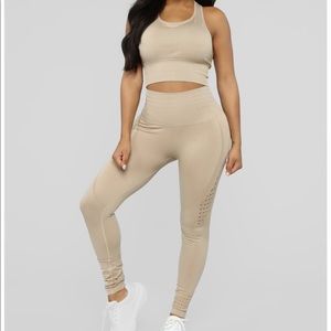 With Ease Seamless Matching Set